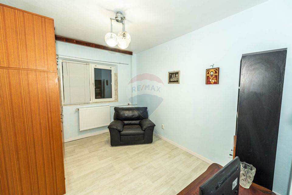 Apartament 4 camere, de vanzare, etaj 2, langa metrou Crangasi