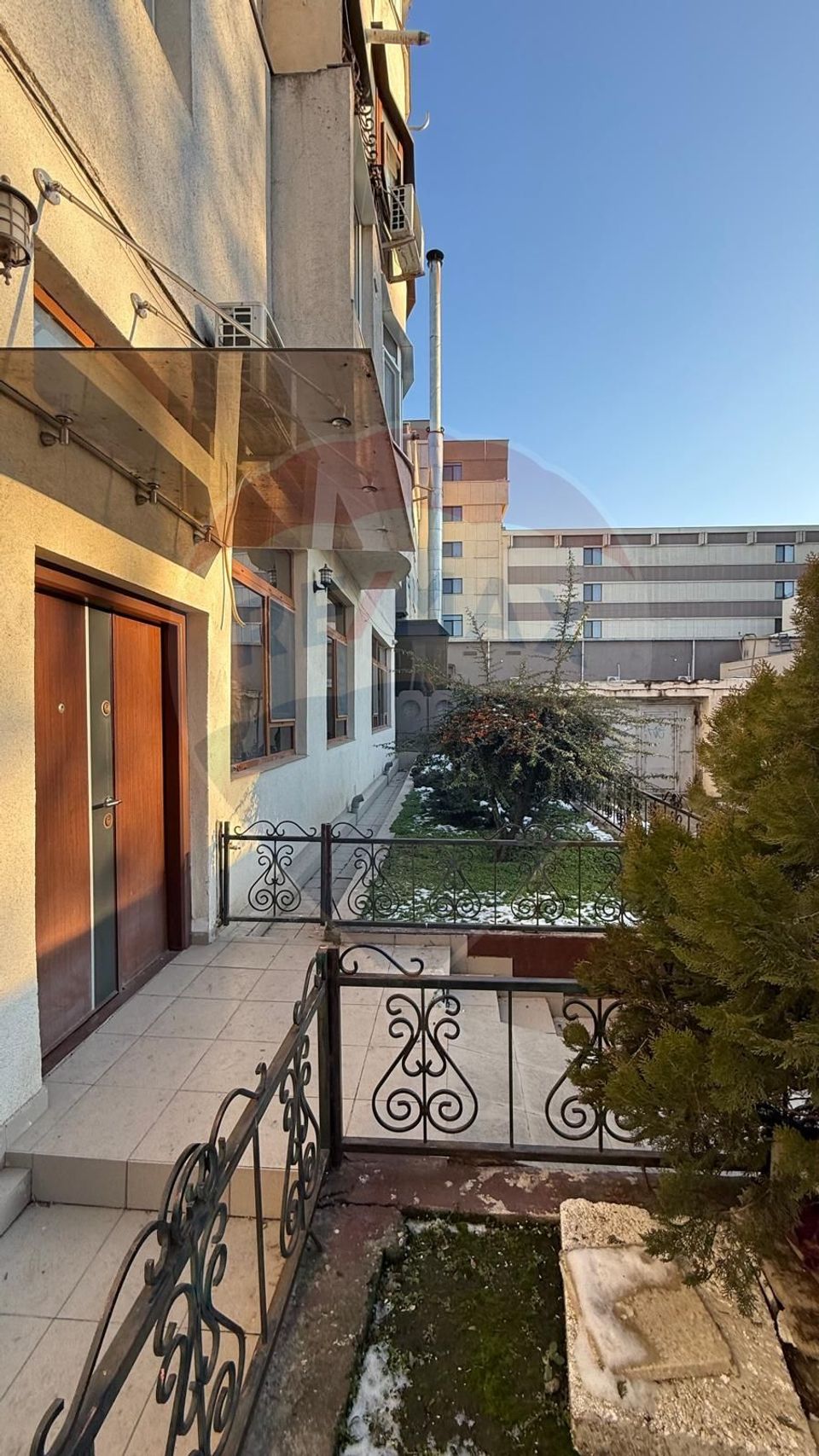 88.4sq.m Commercial Space for sale, Ultracentral area