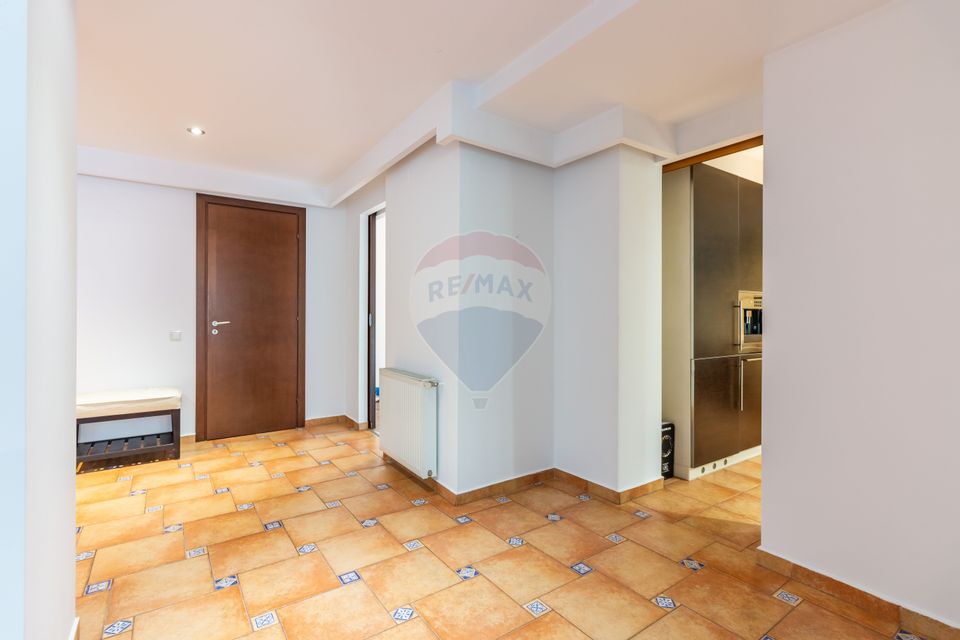 Sale | apartment | 4 bedrooms | 163 sqm | Dorobanti | parking