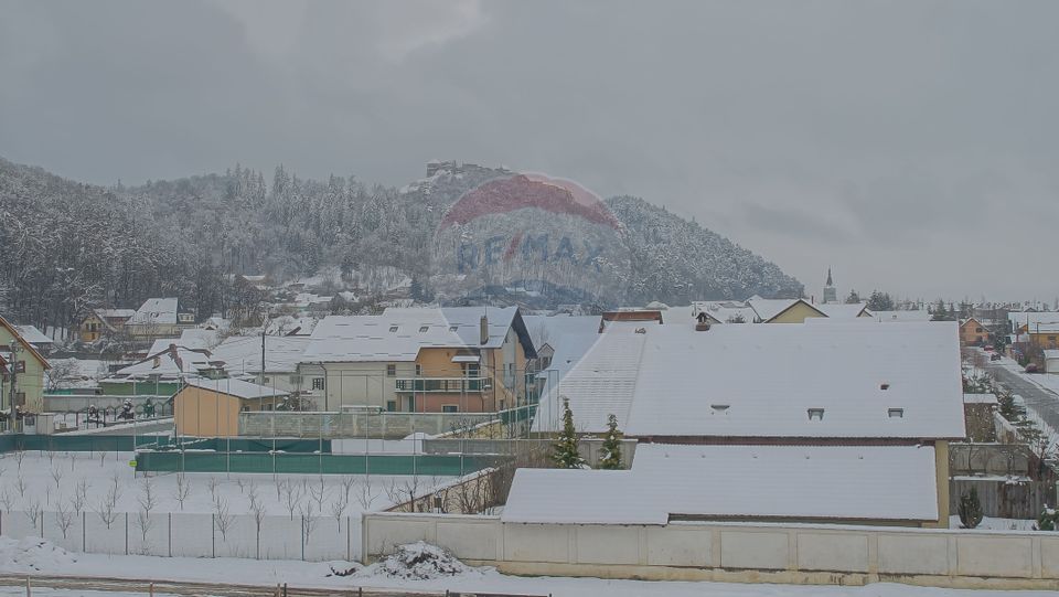 Locuinta de vacanta sau apartament de locuit?  Rasnov, Brasov
