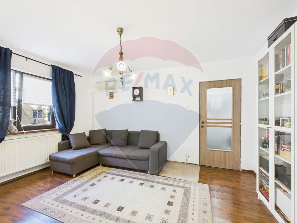 Apartament cu 3 camere de vânzare în zona Ferentari