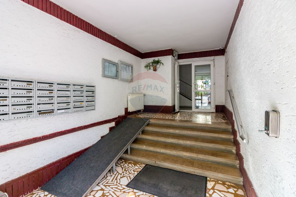 3-room apartment for sale in 13 Septembrie area