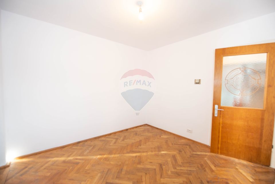 Casa individuala cu 7 camere, de vanzare 250 mp utili,  Buzau