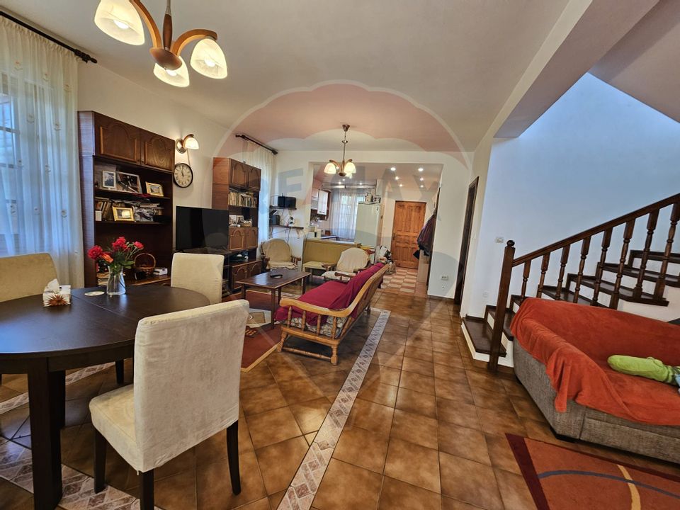 6 room House / Villa for sale