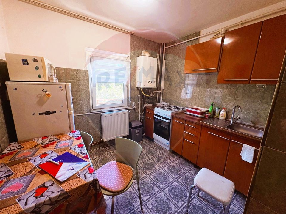 Apart. 2 camere, decomandat, Banu Maracine, etaj 2, centrala proprie