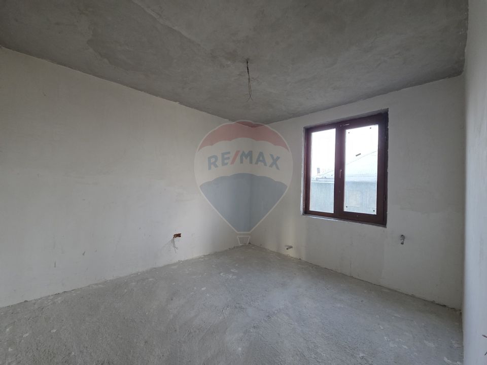 6 room House / Villa for sale, Izvoare area