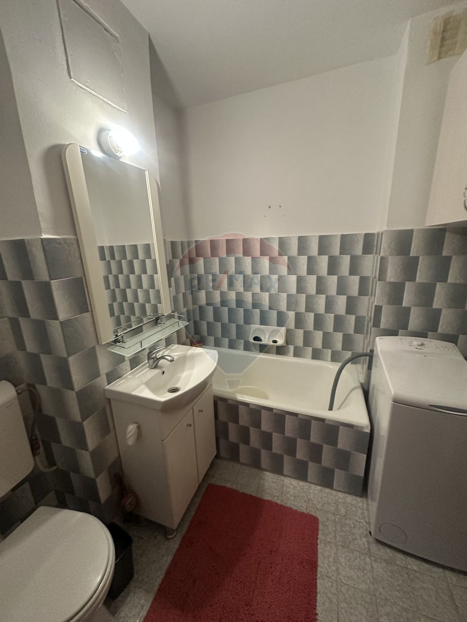 Apartament cu 2 camere de închiriat