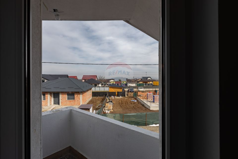 Casă / Vilă 4 camere de vânzare – Comuna Măgura, Str. Salcâmului