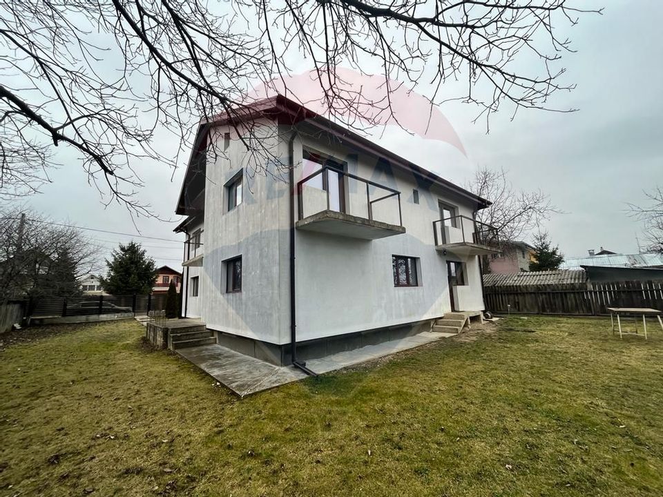 Casa vila de vanzare in Bacau zona Serbanesti