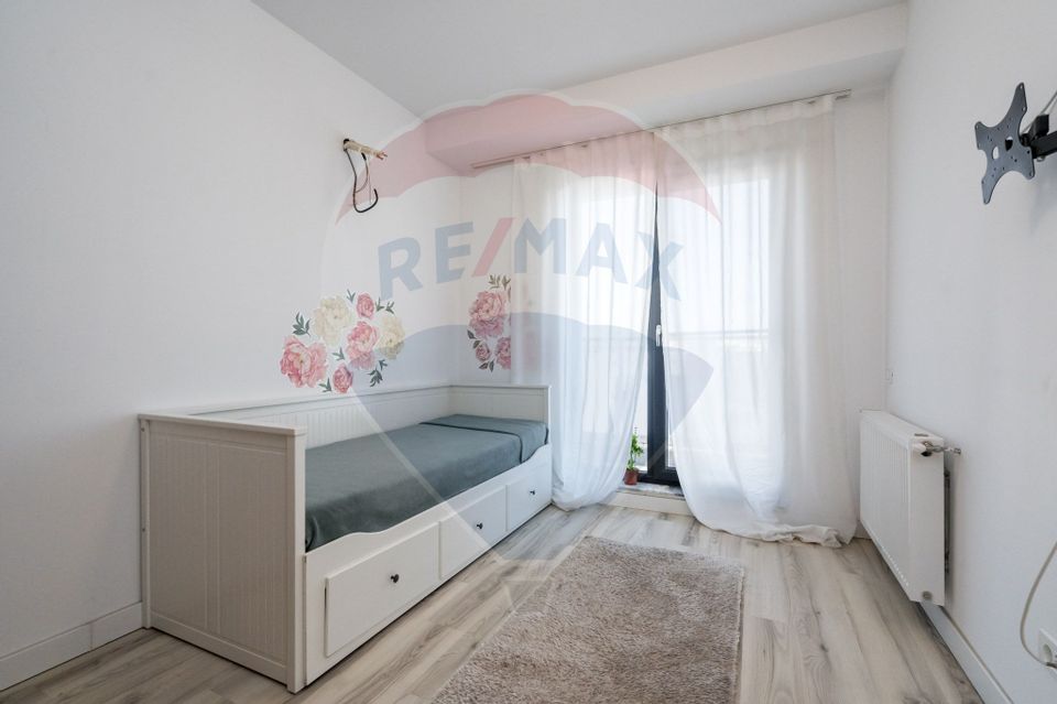 Apartament cu 3 camere de vânzare în zona Dristor