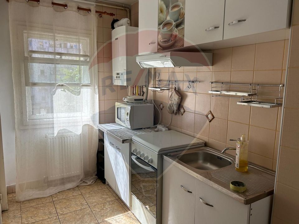 Apartament cu 3 camere decomandate de inchiriat pe Calea Floresti