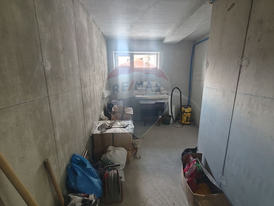 Spațiu depozitare de 100mp, cu parcare, de închiriat în zona Iris