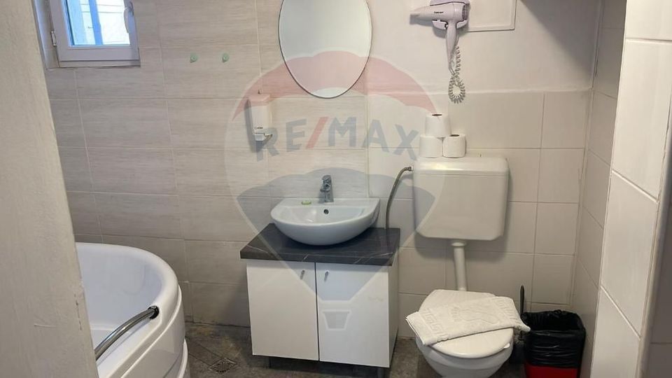 Hotel 29 camere de vânzare în zona P-ta Unirii