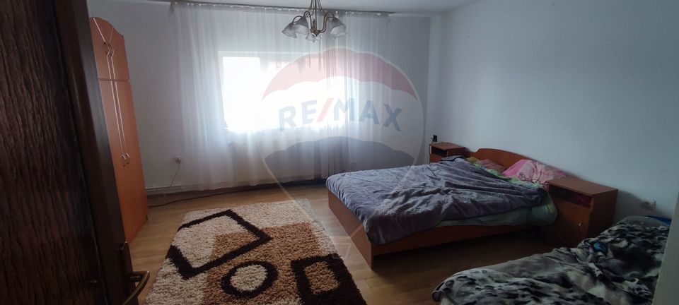 5 room House / Villa for sale