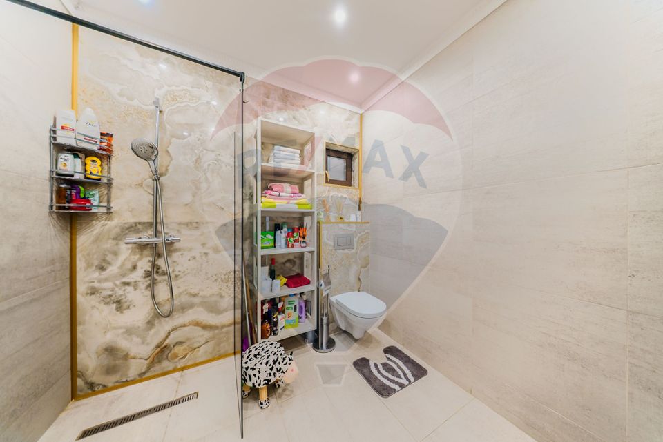Casă de lux , finisaje premium, piscină, curte amenajată –Vladimirescu