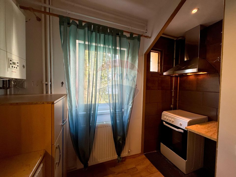 Apartament spațios de 2 dormitore + living open space