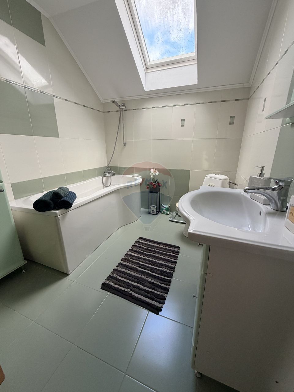 5 room House / Villa for sale