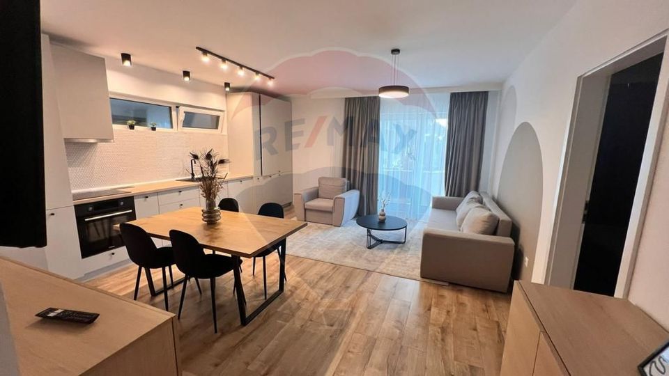 Apartament cu 2 camere de închiriat în zona Sopor