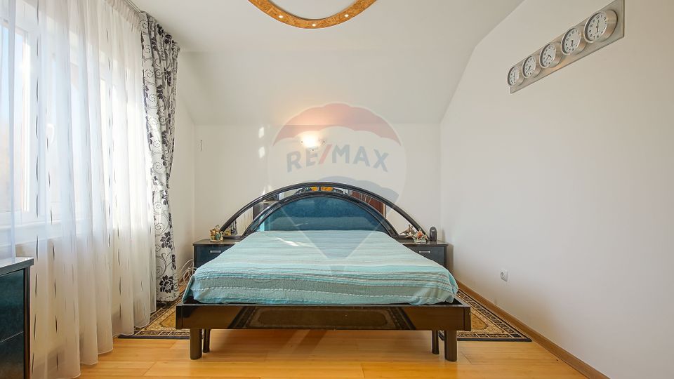 4 room House / Villa for sale