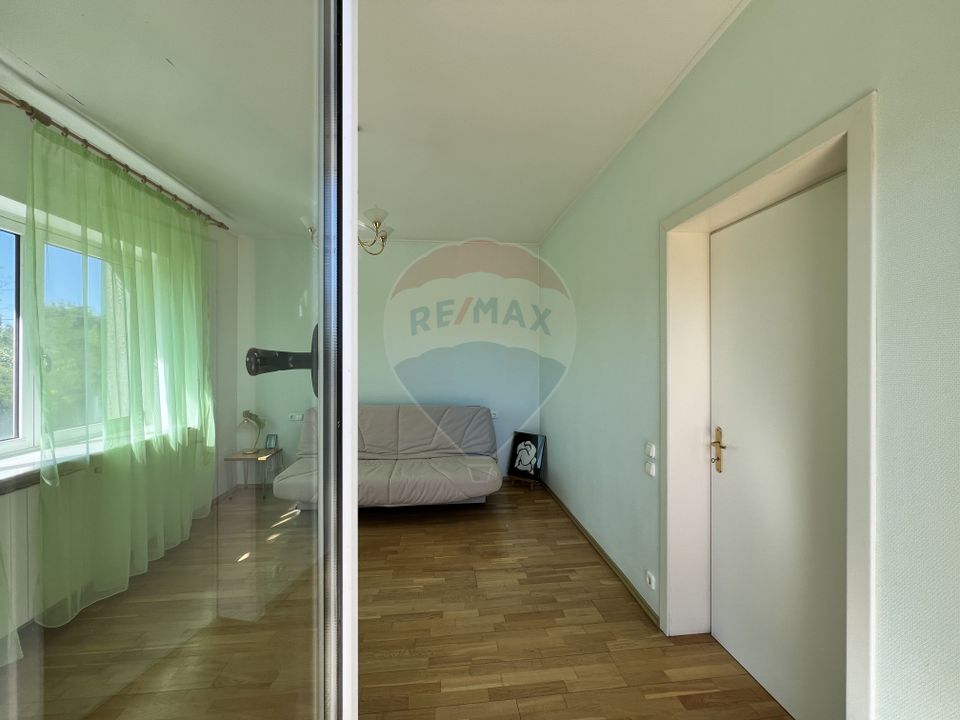 10 room House / Villa for sale