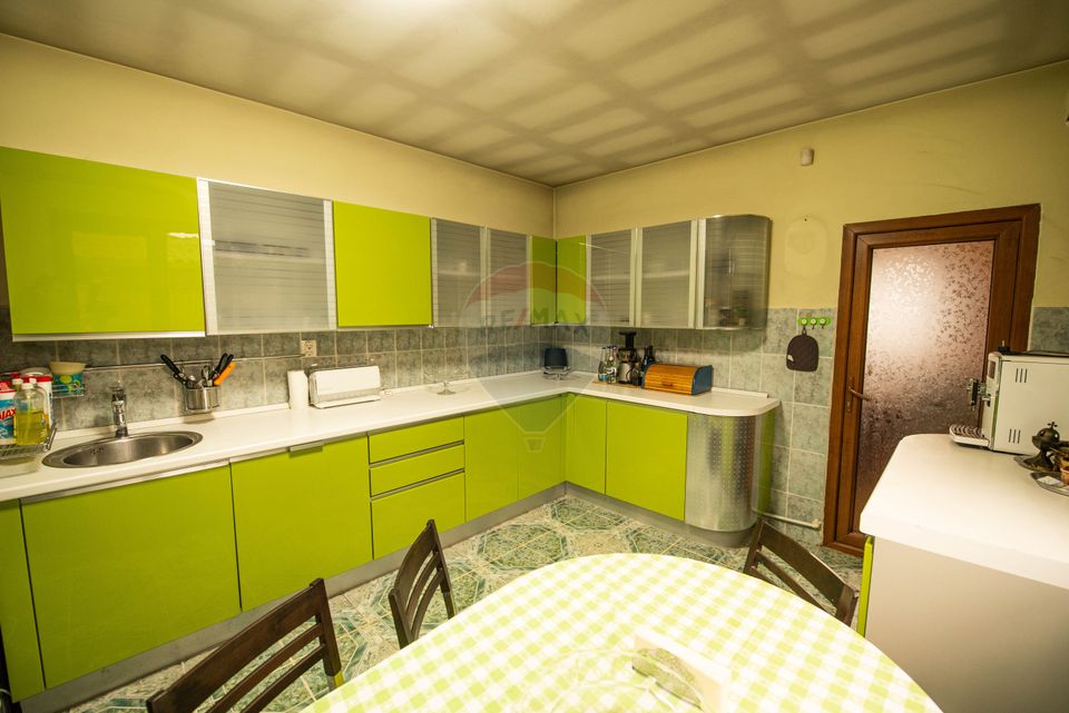 Casa de vanzare 240 mp utili , 6 camere,  teren 1000 mp, Calarasi