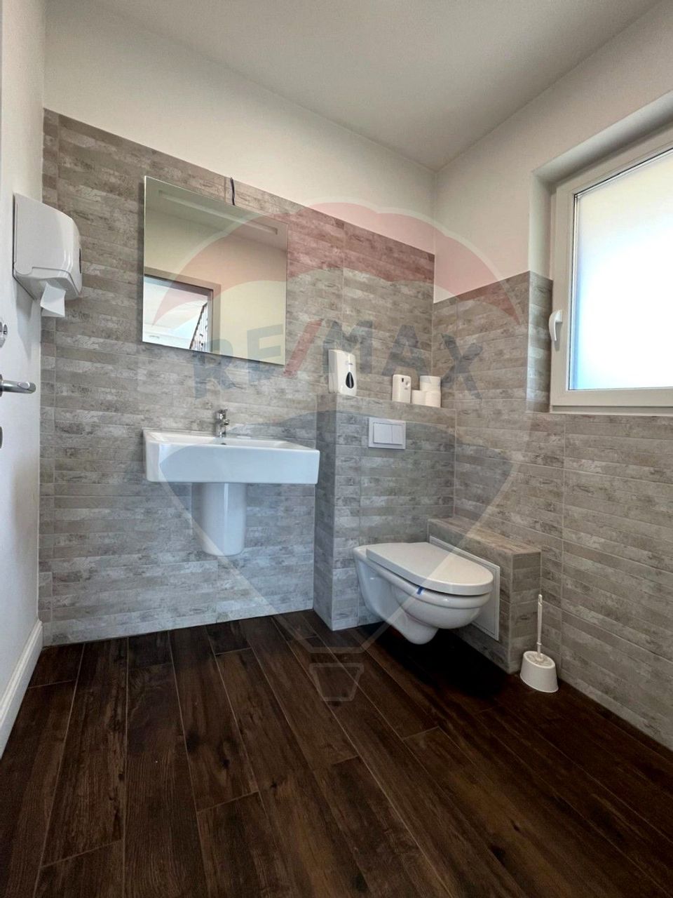 Vilă de închiriat în zona Gruia, pretabilă birou & rezidențial