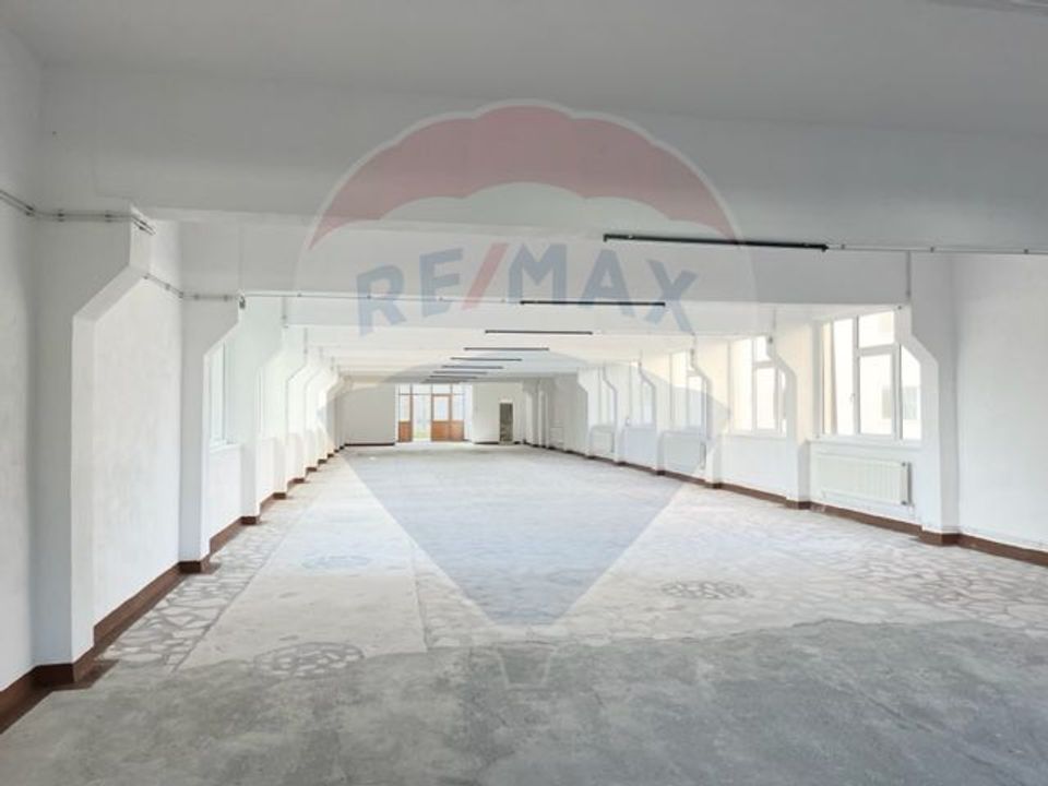 650sq.m Commercial Space for rent