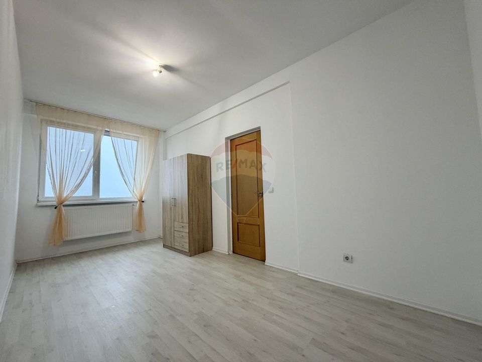 Apartament de 3 camere cu terasă generoasă în Complexul New Residence