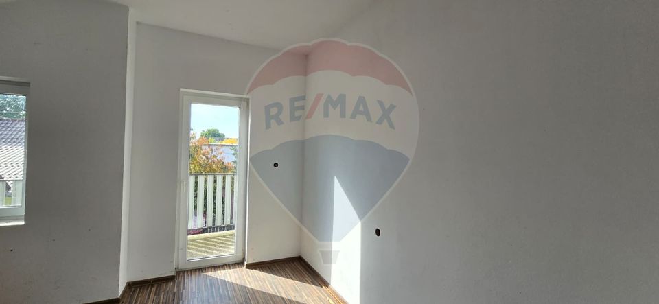 Casă la gri P+M cu anexă – oportunitate unică în Chișineu-Criș!