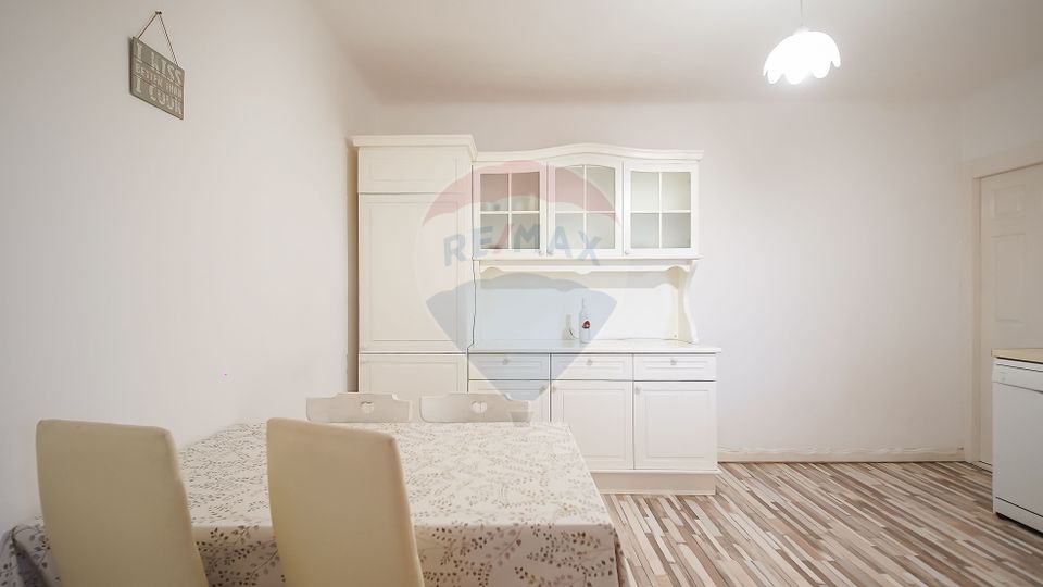 4 room Apartment for sale, Tractorul area