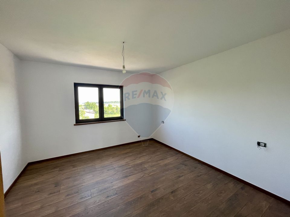 5 room House / Villa for sale, Sud area