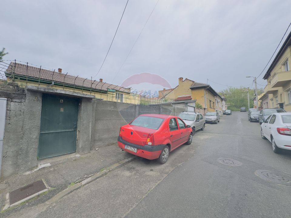 Casa cu teren de 257mp, zona ultracentral, Magzinul Crisu