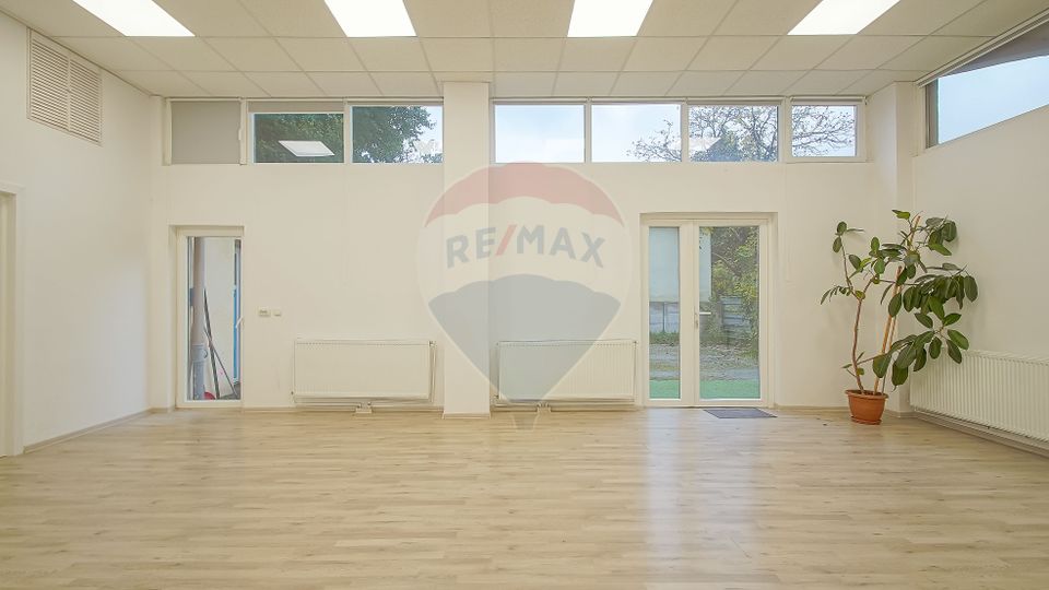 400sq.m Office Space for rent, Central area