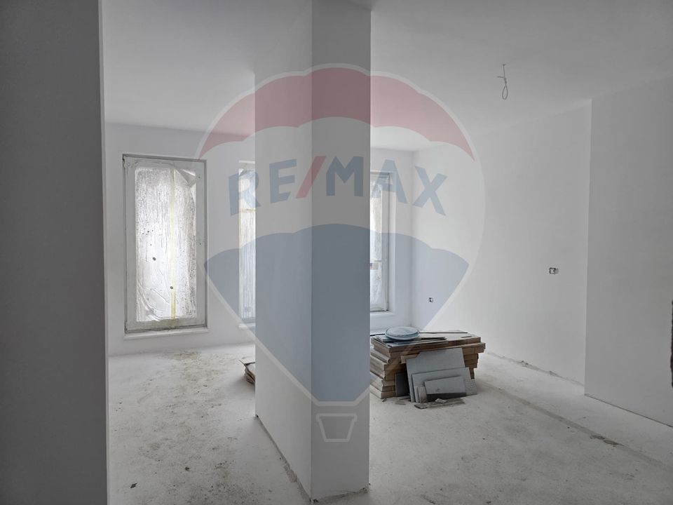 2 room Apartment for sale, Tractorul area