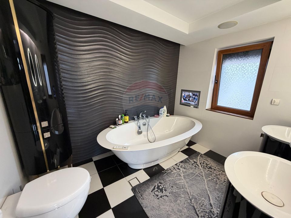 9 room House / Villa for sale