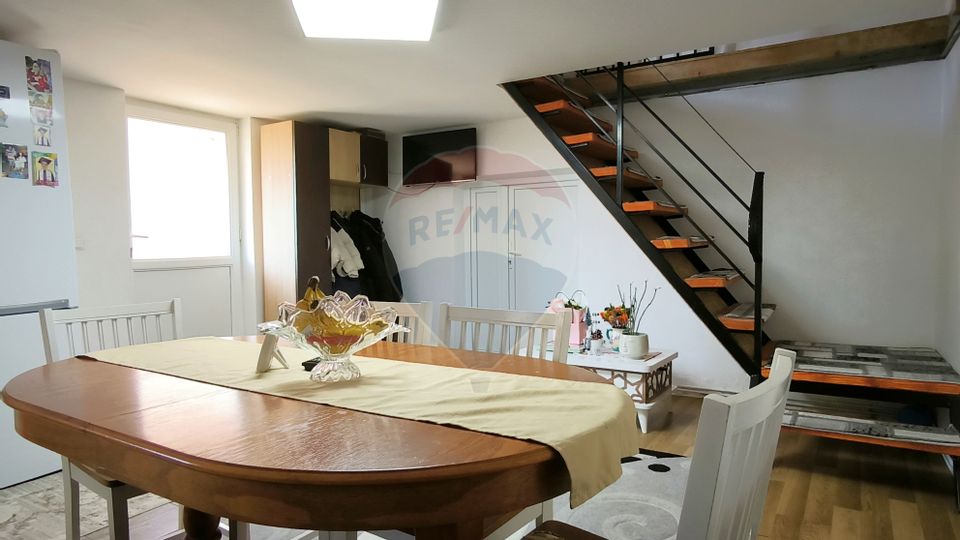 4 room House / Villa for sale