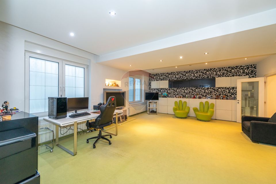 Parter de vila / casa 3 camere, curte Ferdinand Foisor