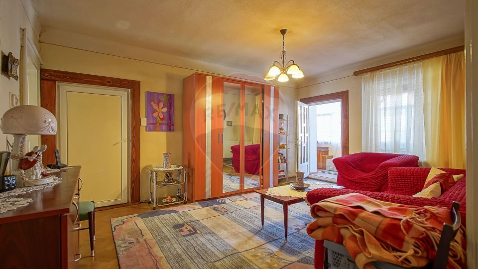 Casă cu 7 Camere + Spațiu Comercial, Oportunitate Rară, Comision 0%