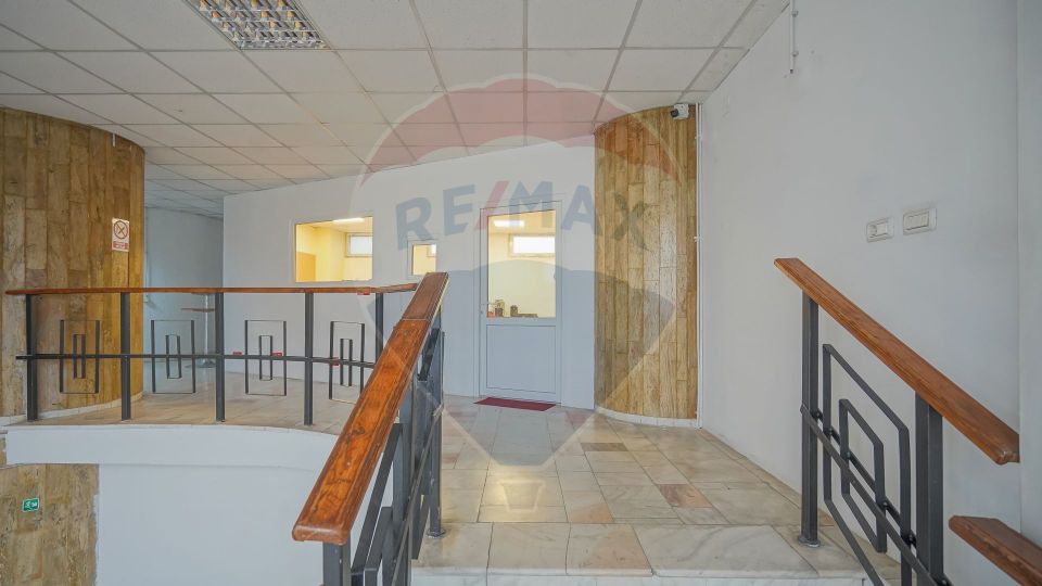 275sq.m Commercial Space for rent, 13 Decembrie area