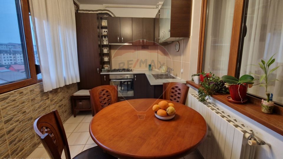 Apartament mobilat, utilat cu 2 camere de vânzare în Cartierul Latin