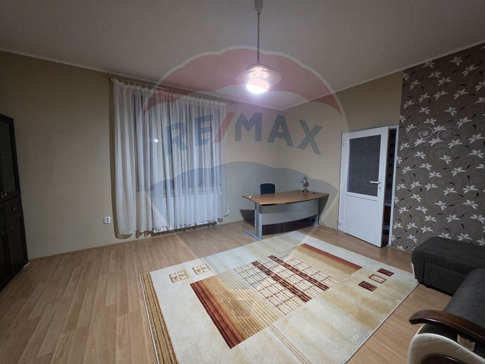 Inchiriere casă cu terasa si curte zona Piata Mica Spitalul Judetean