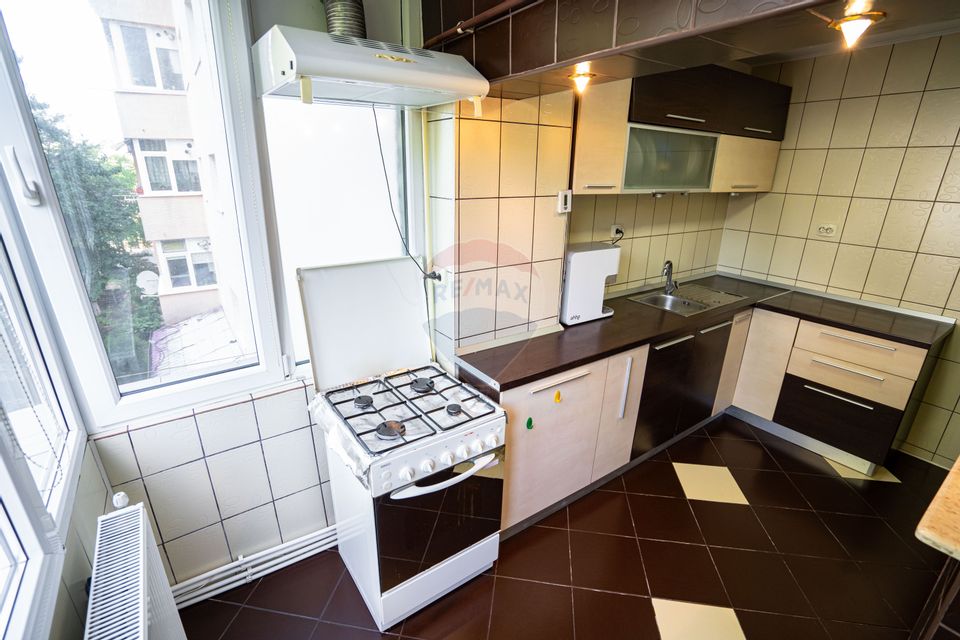 Apartament cu 3 camere de vânzare în zona Obcini