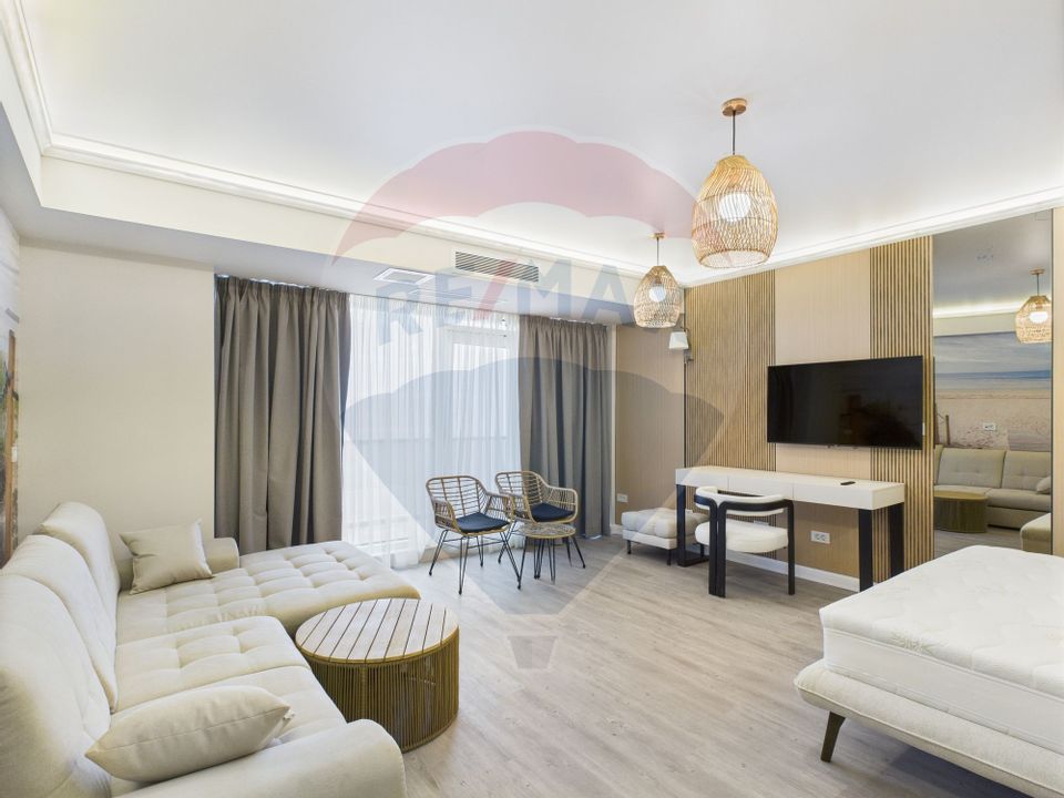 Studio cu vedere la mare | White Titanic – Mamaia Sat