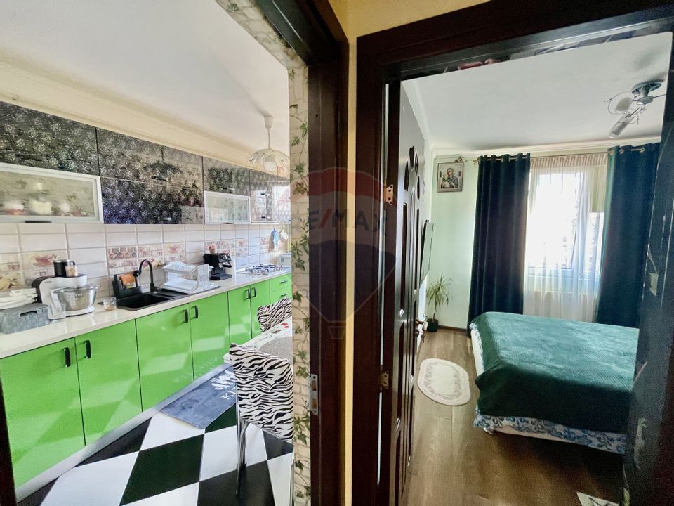 Apartament 3 camere Scoala 7