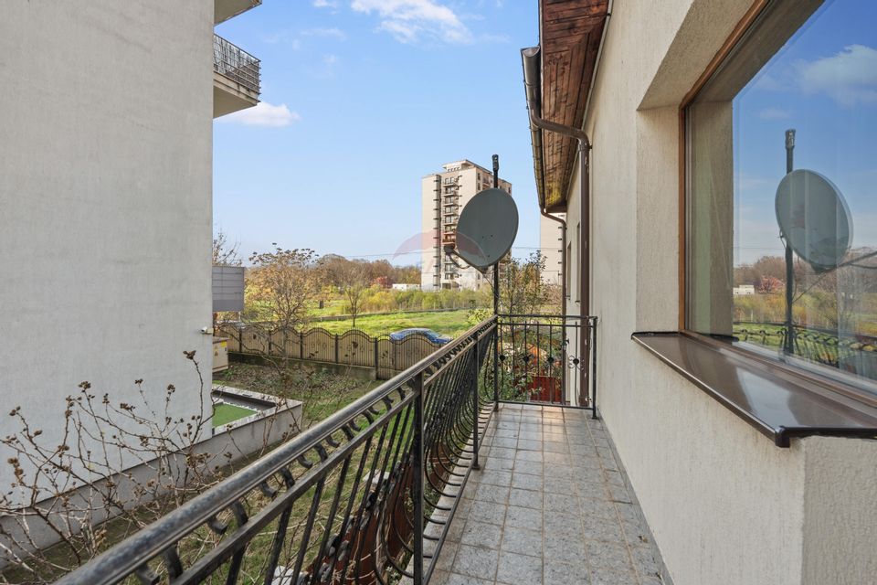 Casă / Vilă cu 6 camere de vânzare - Oraselul Copiilor