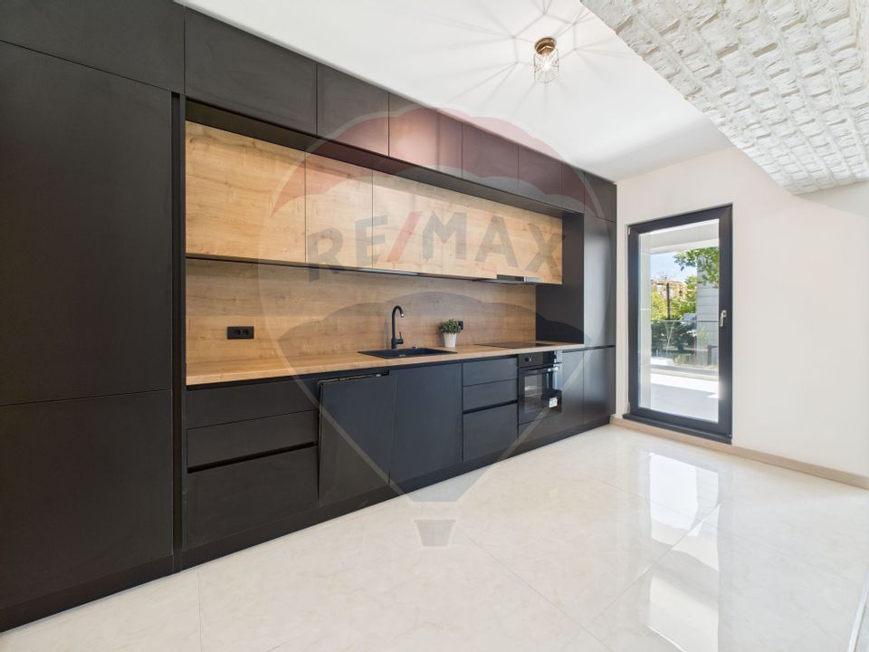 De vanzare | Apartament 2 camere 75 mp + terasa 22 mp | Dristor