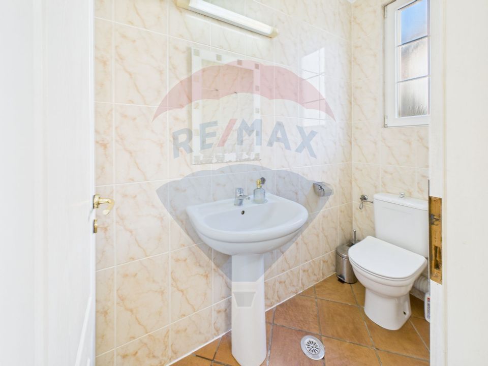 De vanzare | Vila in Paradisul Verde cu gradina si padure proprie |