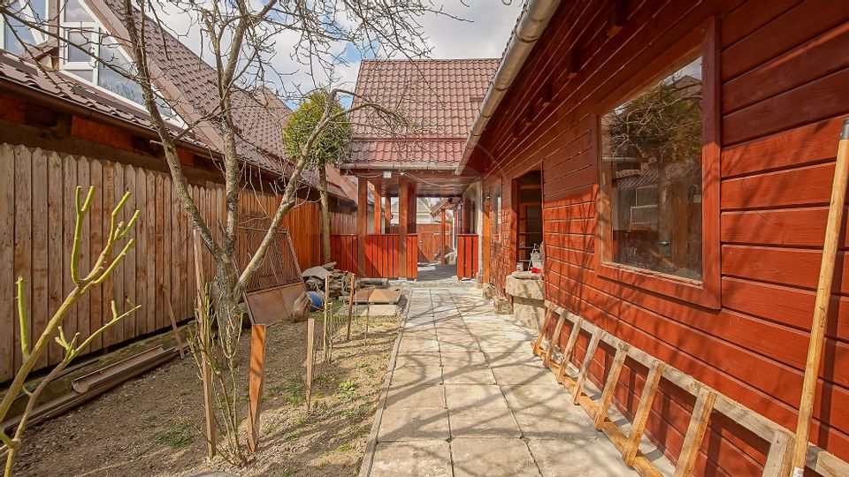 5 room House / Villa for sale