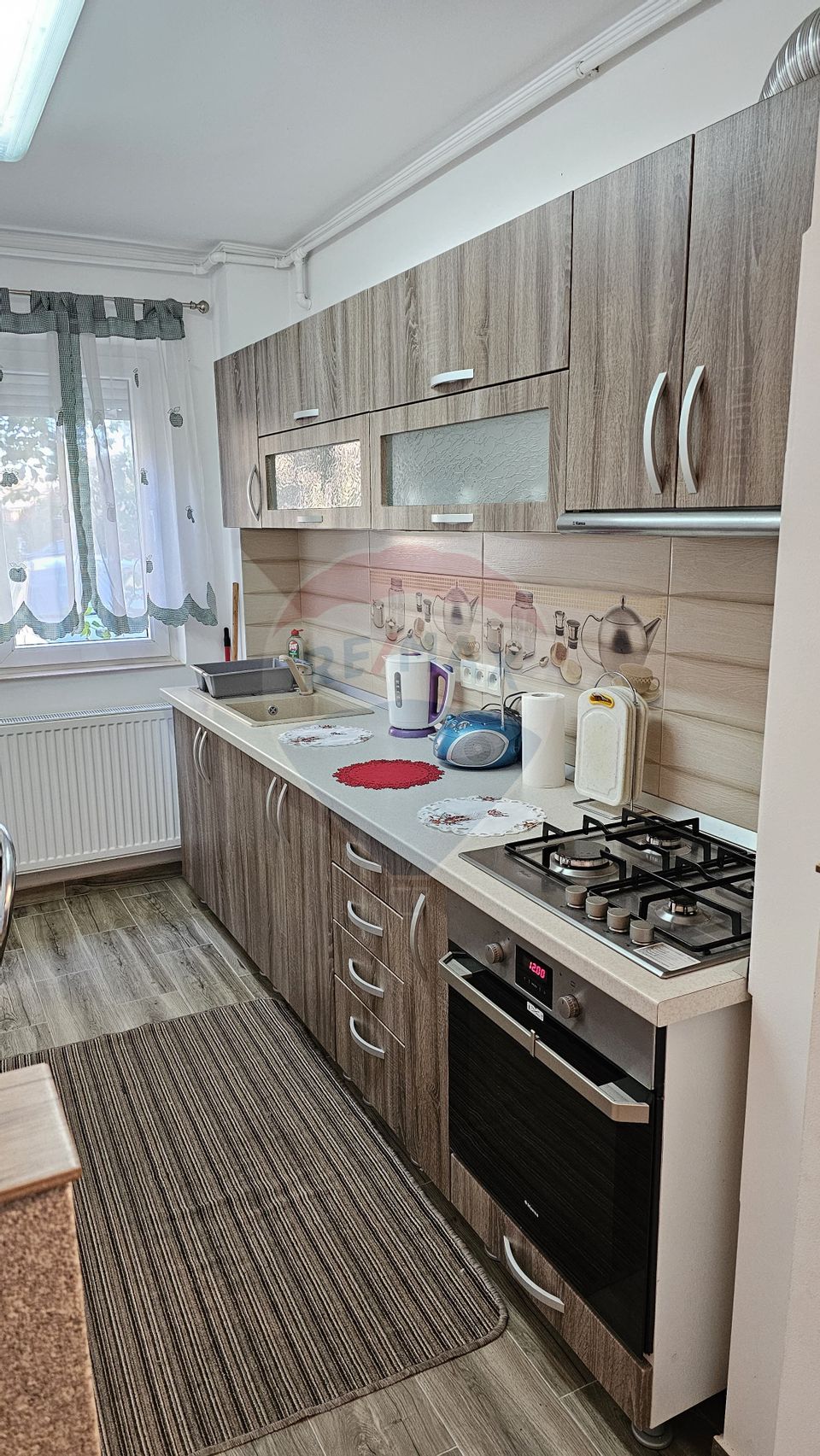 Apartament cu 2 camere renovat mobilat si utilat Dupa Zid