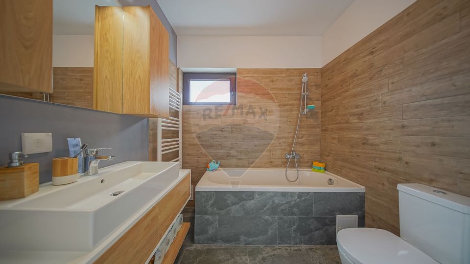 4 room House / Villa for sale